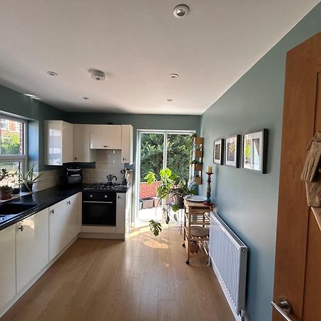 Double Room Yeovil Town Centre Екстер'єр фото