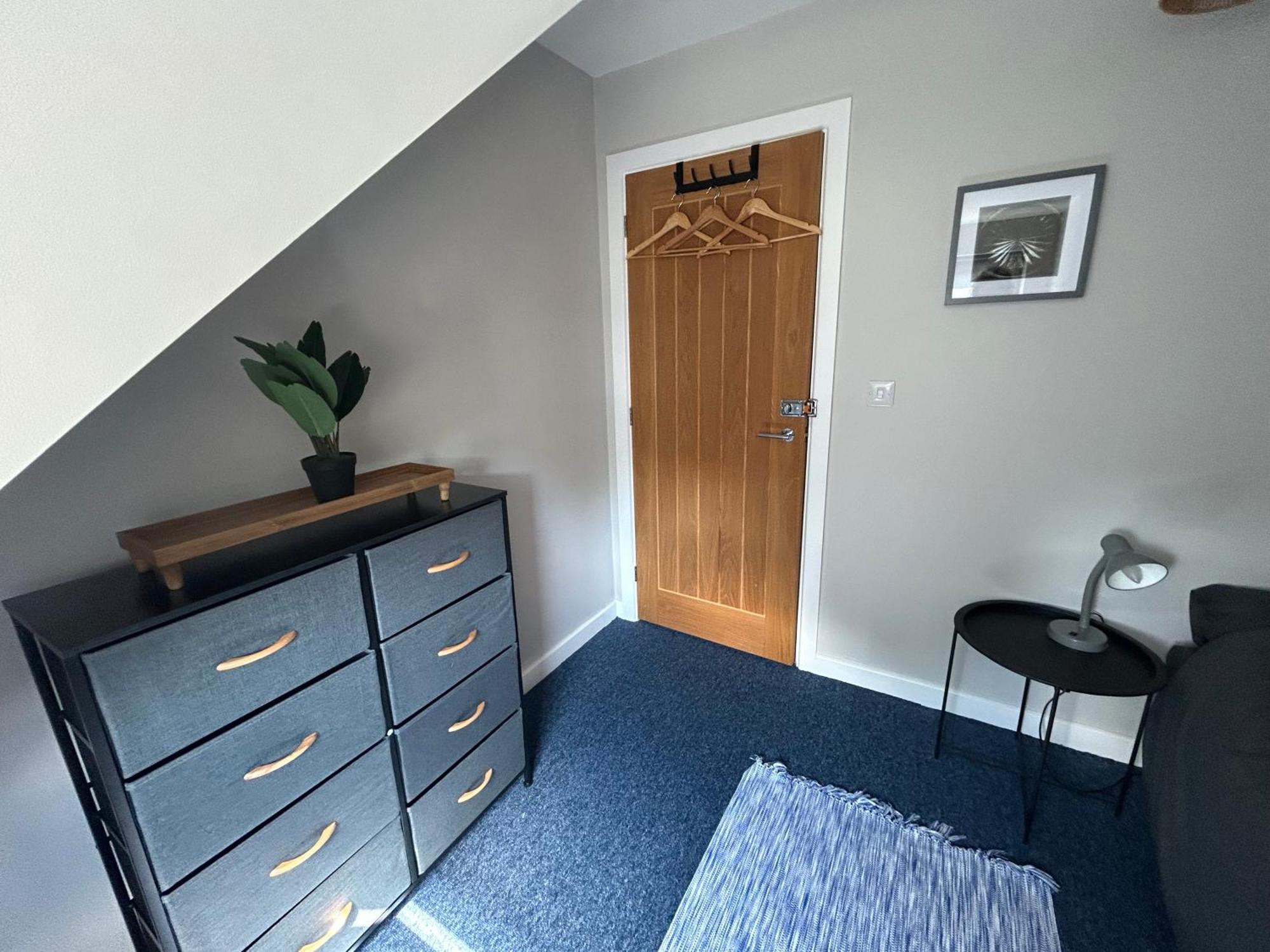Double Room Yeovil Town Centre Екстер'єр фото